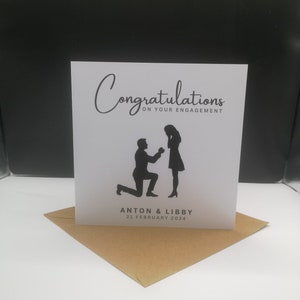 CARTA DI FIDANZAMENTO PERSONALIZZATA Congratulazioni per il tuo fidanzamento Siete fidanzati Anello di fidanzamento Cuore I partner vi augurano tanto amore