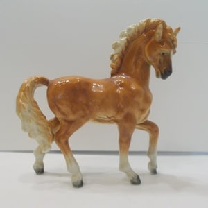 Antique~Horse~Figurine~Wagner and Apel~Porzellan~Porcelain~Baveria~Germany~PRISTINE~9&quot;~Tall~Equestrian Art~Palamino~Pony Club~Dressage~Horse