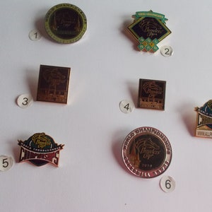 Authentic~BREEDERS CUP~Horse Racing~Pin~Badge~Pins~Breeders Cup Classic~Thoroughbred~Horse Racing~Sports~Memorabilia~Old Stock~Your Choice