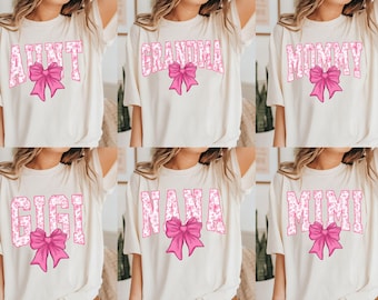 Benutzerdefinierte Mom Shirt, Kokette Mama Shirt, Coquette Bow T-Shirt für Mama, Muttertagsgeschenk, Baby-Dusche-Geschenk für Erwartet, Mamaw Mommy Tante Gigi