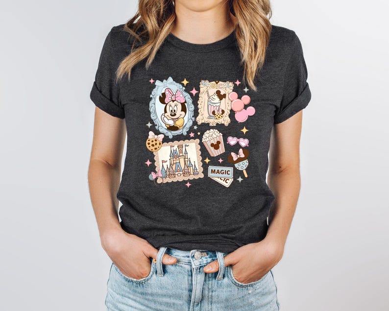Maglietta retrò Minnie Meet Me On Main Street, maglietta Main Street Park, maglietta per viaggio a Disneyworld, maglietta coordinata per la famiglia, felpa Disney carina immagine 4