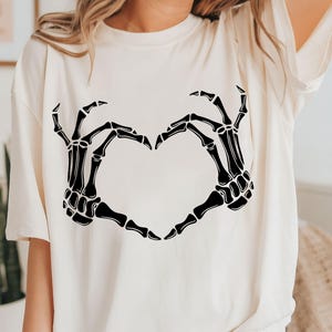 Skeleton Hand Shirt, Skeleton Halloween Shirt, Womens Halloween Shirt, Spooky Season Shirt, Halloween Gift,Halloween Skeleton Boyfriend Gift