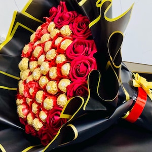 Birthday bouquet gift. Ferrero Chocolate Bouquet with flowers, Valentine gift, Anniversary Gift, Easter Gift, Gift for her, Thank you Gifts