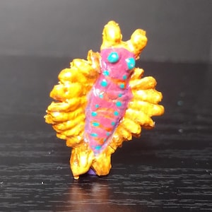 Amplectobelua toy