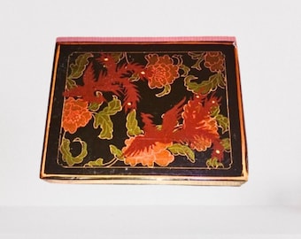 Exquisite Vintage Square Lacquer Box from Guangdong, China: A Masterpiece of Traditional Craftsmanship