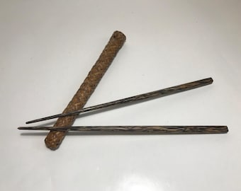 Hand Finished Coconut Palm Wood Chopsticks in Woven Rattan Case – Artisanal Thai Craft for Everyday Elegance