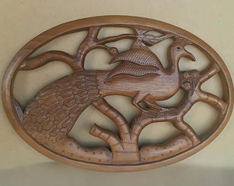 Exquisite alte balinesische Suar Holz Wandplatte – Handgeschnitztes Vogel Motiv by Made Mulyani Style