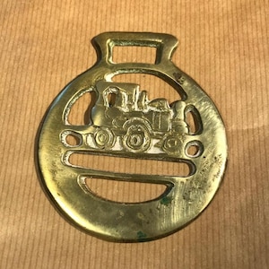 The Glory of the Railways: Vintage Steam Train Horse Brass – A Tribute to Innovation and Heritage