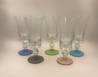 Vintage Mid-Century Sherry Schooner Cordial Gläser Set (5) - Geätzte Eleganz mit Bunten Basen