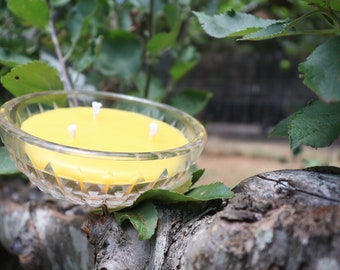 Candela in cera d'api colata a mano: profumo di miele naturale di produzione propria