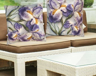 Fodera per cuscino con fiori di iris: motivo floreale ricamato in modo artificiale
