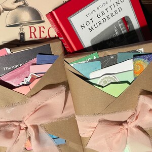 Agatha Christie Blind Date: Mystery Book Gift Set image 3