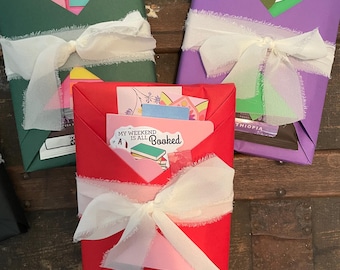 Blind Date with an Injured Book: Accessories, Reader Gift