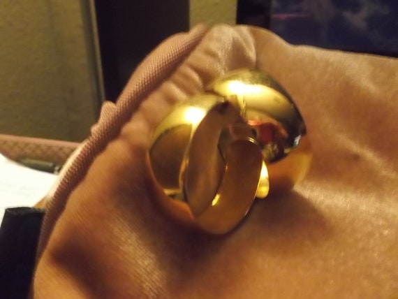 big  gold  hoop  earrings - image 3