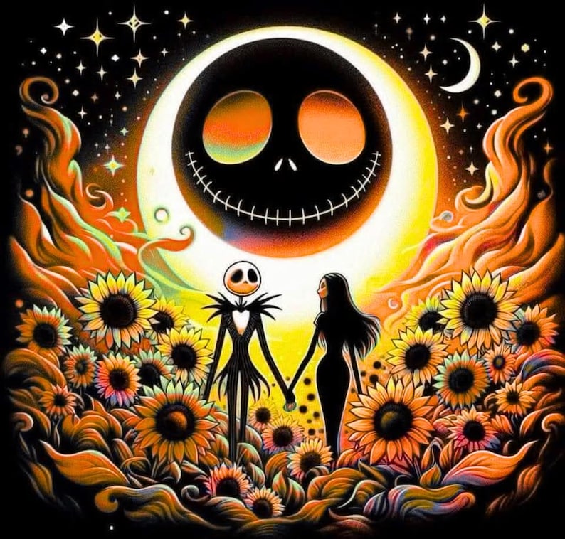 Puede incluir: Ilustraci&oacute;n digital de Jack Skellington y Sally de Pesadilla antes de Navidad, tomados de la mano en un campo de girasoles. El fondo incluye una luna sonriente, estrellas y elementos naranjas y amarillos arremolinados.