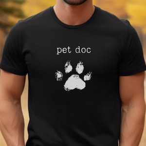 Chemise vétérinaire drôle, tshirt vétérinaire mignon, cadeau de docteur d&#39;animal de compagnie, t-shirt de docteur d&#39;animal, cadeaux de clinique vétérinaire, chemises d&#39;amoureux des animaux, hauts de soin d&#39;animal de compagnie