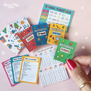 Miniatyrskolmaterial för dioramor och dockhusdekor i skala 1/6 och 1/12, utskrivbara klassrumstillbehör och material, digital PDF