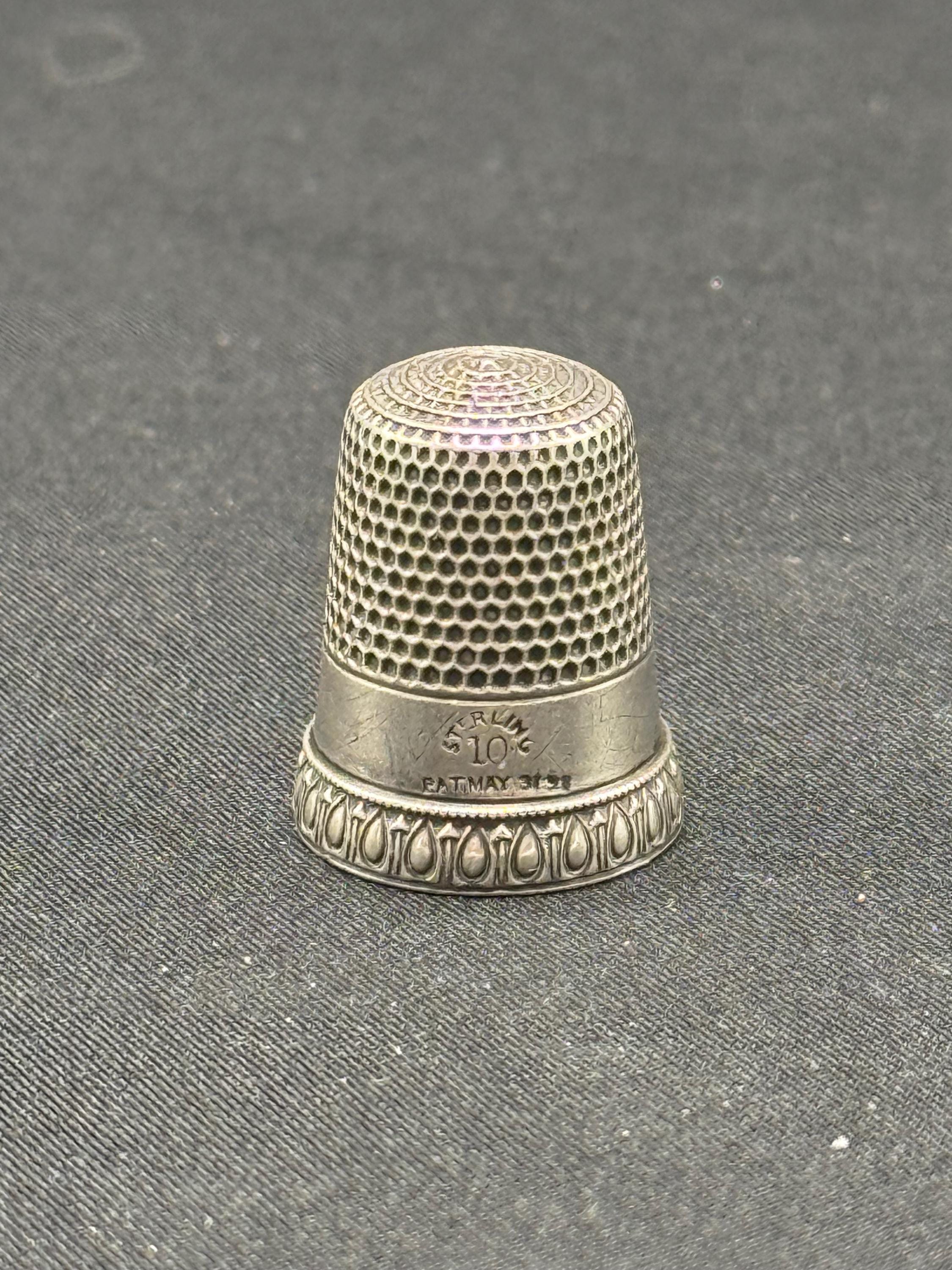 Antique Simons Brothers Priscilla Sterling Silver Thimble, Size 10