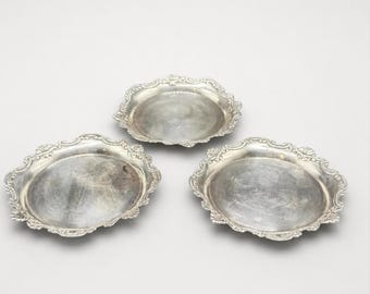 Juego de 3 platillos antiguos de plata esterlina 950 para alfileres y joyas con bordes rococó.