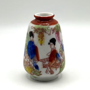 Miniature Japanese Kutani-Style Vase Hand Painted Geisha & Landscape Japan 1930s