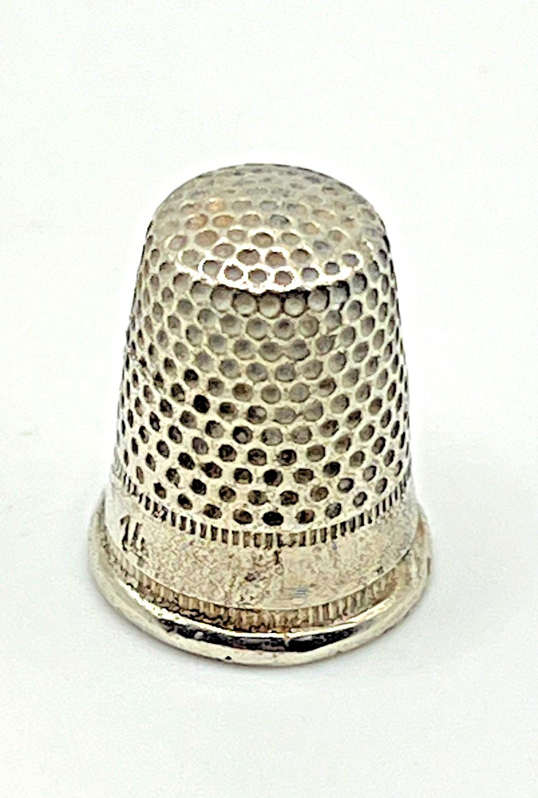Vintage Dutch 835 Silver Sewing Thimble with Stamped Band - Post 1953 Hallmark
