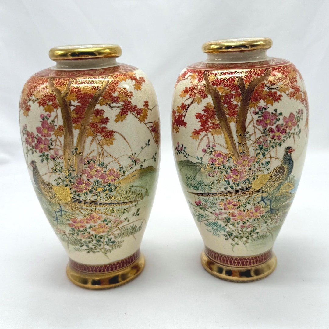 Pair Vintage Japanese Soko China Satsuma Vases Hand Painted Gilt