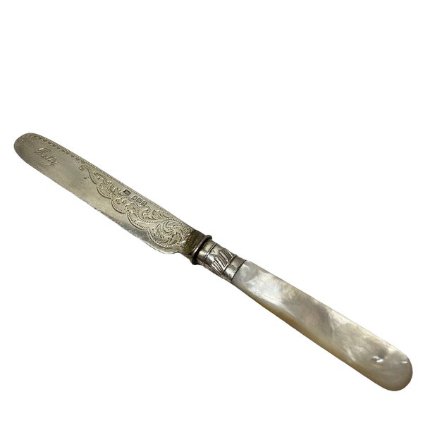Exquisite Antique Sterling Silver Butter Knife with Pearlescent Handle (1917 Birmingham, Charles Wilkes)