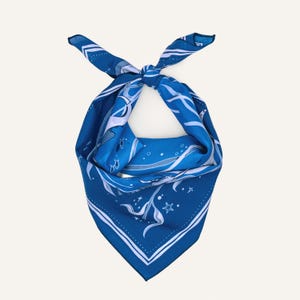 Ocean Whimsy Mermaid Jellyfish Bandana, Blue Hand-Drawn Cotton Scarf, Sea Life Neckerchief, Gift for nature lover imagem 6