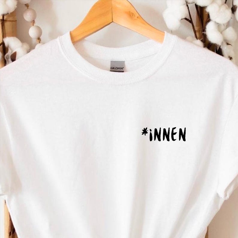 innen, modernes feministisches tshirt, feministisches tshirt, feministisches shirt, , lgbqt shirt, lgbqt sweater, pullover frauen, female empowerment, feminismus, feminismus shirt, feminismus pullover, sweatshirt feminism, frauen, geschenk frau, geschenk freundin, berlin, gleichberechtigung pulli, gleichberechtigung pullover, gleichberechtigung shirt, feminist shirt, equality shirt, innen, innen shirt, pride shirt, feminismus tshirt, lgbt shirt, lgbtq, patriarchy