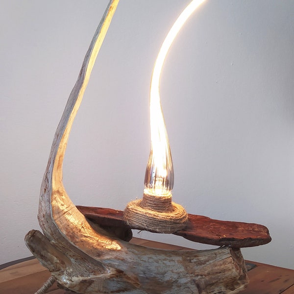 Lampe en bois flotté "Dinghy"