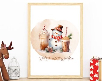 Puede incluir: Una ilustración de acuarela de un muñeco de nieve con una bufanda roja y blanca y un sombrero marrón, de pie entre dos tazas de chocolate caliente. El texto "Hot Chocolate Weather" está escrito debajo de la imagen.