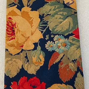 Steve Scheiner floral pattern necktie dry cleaned