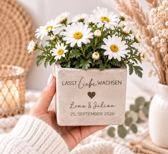 Personalisierter Blumentopf in Betonoptik| Hochzeitsgeschenk| individuelle Gravur |Geschenkidee zur Hochzeit | Brautpaar| Hochzeit