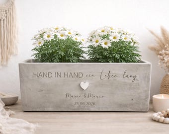 Personalisierter Blumentopf mit Gravur in Betonoptik | Geschenk Hochzeit individuell | Valentinstagsgeschenk | Blumentopf personalisiert