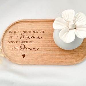 Persönliches Geschenk Muttertags|Tablett mit Gravur Mama du machst unsere Welt schöner|Kleinigkeit vom Herzen|Geburtstag|Holzdeko|Dankeschön