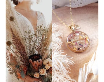 Bridal bouquet souvenir pendant, important events for you, handmade in gold, customizable, natural dried flowers