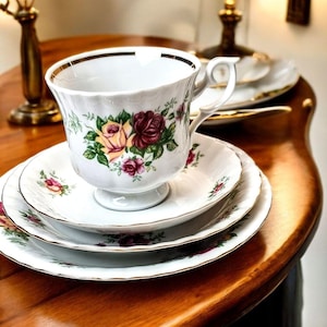CHODZIEZ Country Sweet Rose Full Tea/Dinner Ser
