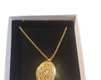Vintage women's gold plated locket necklace party work gift giving