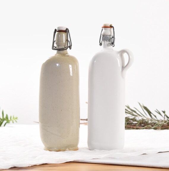 Vintage emailliertes Steingut Flaschen Set für Home Decor - Weiß und Beige