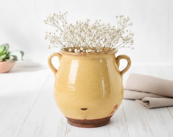 Tarro de confitura francés antiguo amarillo - Jarrón pequeño Wabi Sabi de 14 cm y soporte para utensilios - Tarro de confitura esmaltado en ocre del siglo XIX - Vajilla rústica de cocina