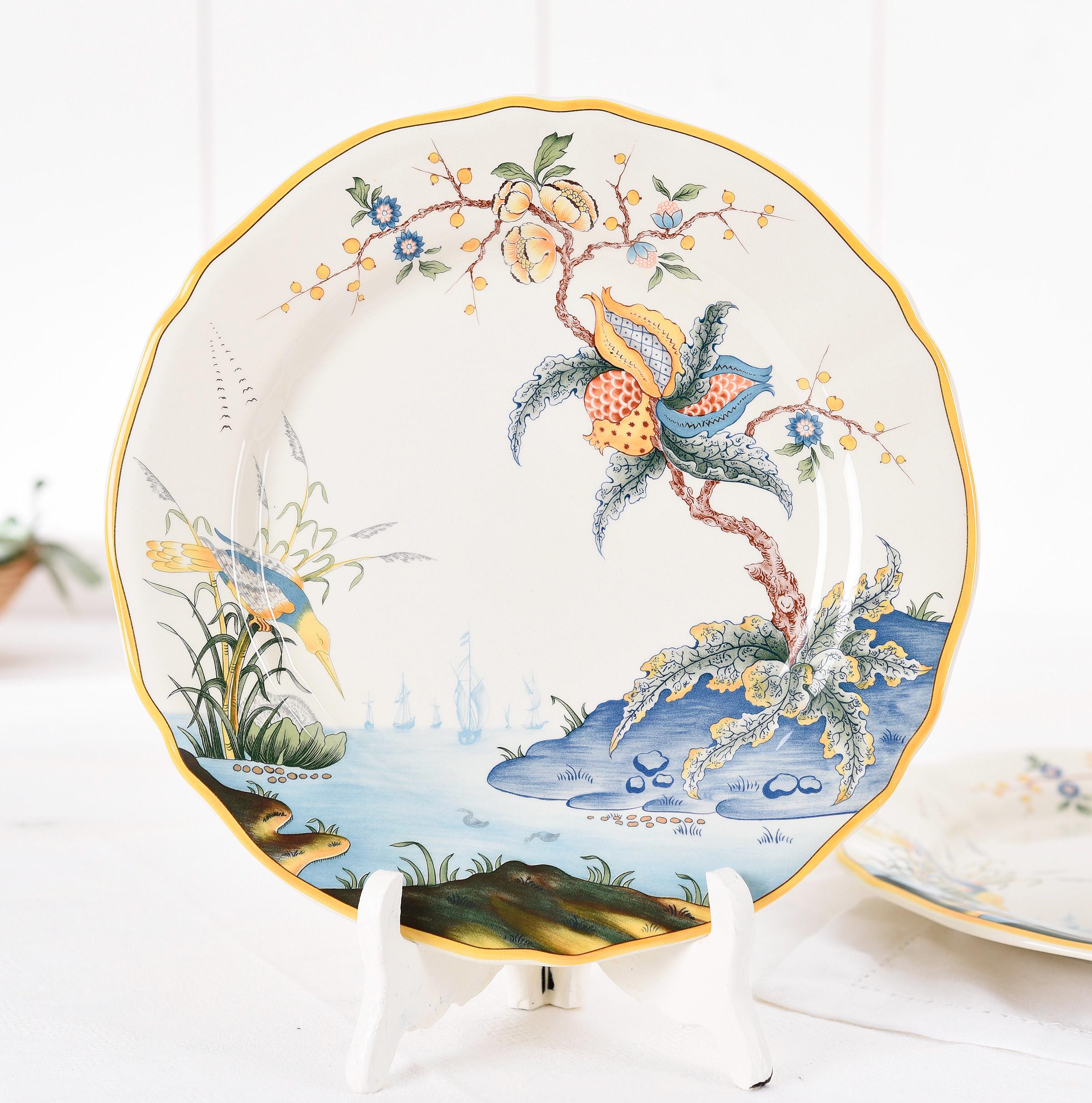 GIen FRANCE プレート Gien Caraïbes Dinner Plate - Vintage French Faience - Exotic Bird