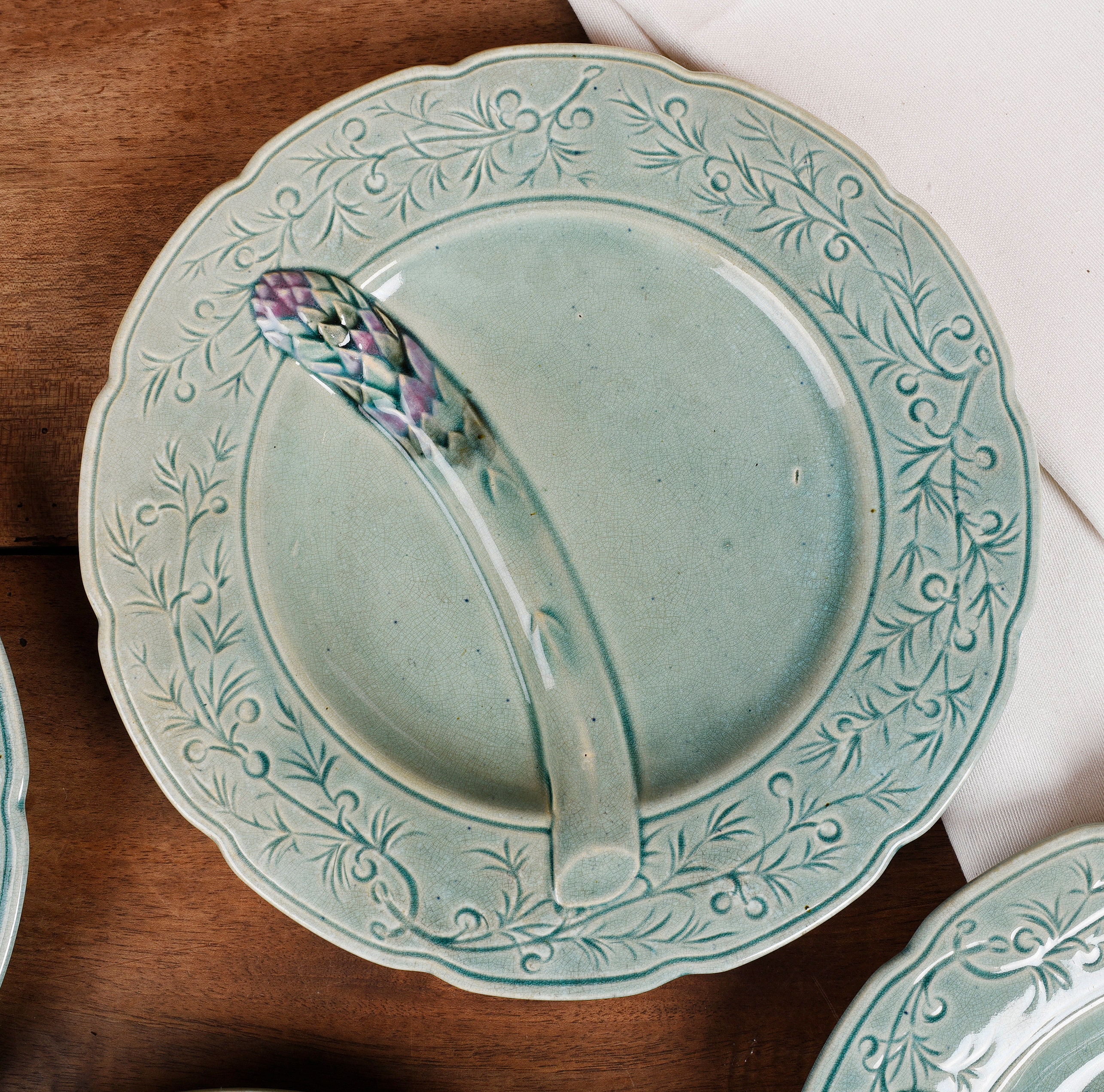 アンティークマジョリカのアスパラガスプレート - フランス製バルボ