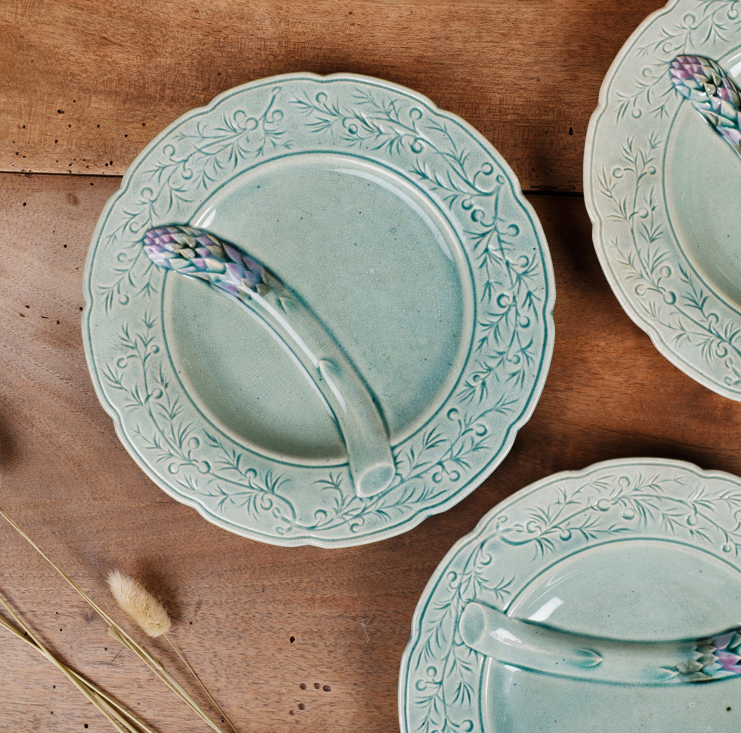 アンティークマジョリカのアスパラガスプレート - フランス製バルボ