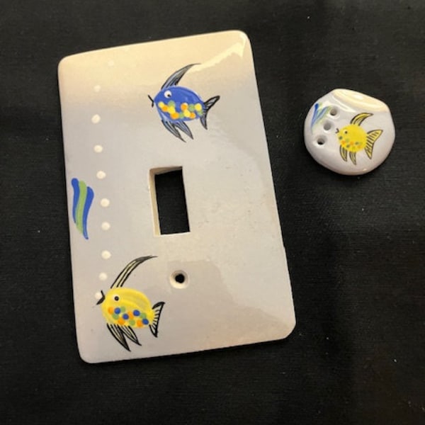 Fish Light Switch Cover Switch Plate Yellow and Blue Tang Switchplate Switchplate 3D Outlet Plug GFI Decora Fishbowl Nightlight