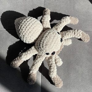 Realistic Spider Crochet Pattern PDF. Plush Stuffed Animal Tutorial. Large Amigurumi Toy image 5