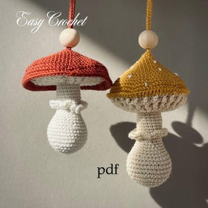 Hängender Pilz Häkelanleitung PDF. Spielzeug und Spiele. Tiere Muster. DIY Amigurumi Spielzeug. Kinderzimmer Dekor. Montessori Spielzeug. Englische Begriffe