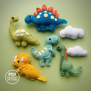Patrón de ganchillo para móvil de dinosaurio para bebé. Juguetes colgantes para cuna. Decoración suave de dinosaurios en PDF.