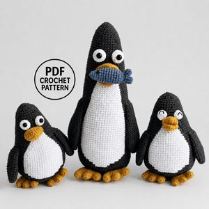 Virkmönster för pingvinfamiljen. Vinterdjursplyschleksak. Amigurumi för förälder och babypingviner i PDF-format. Pingvinset