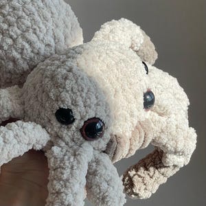 Realistic Spider Crochet Pattern PDF. Plush Stuffed Animal Tutorial. Large Amigurumi Toy image 17
