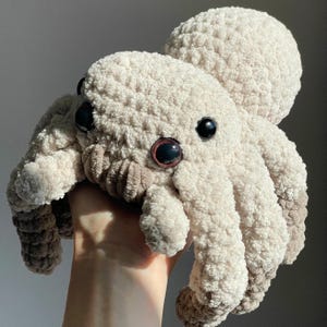 Realistic Spider Crochet Pattern PDF. Plush Stuffed Animal Tutorial. Large Amigurumi Toy image 12